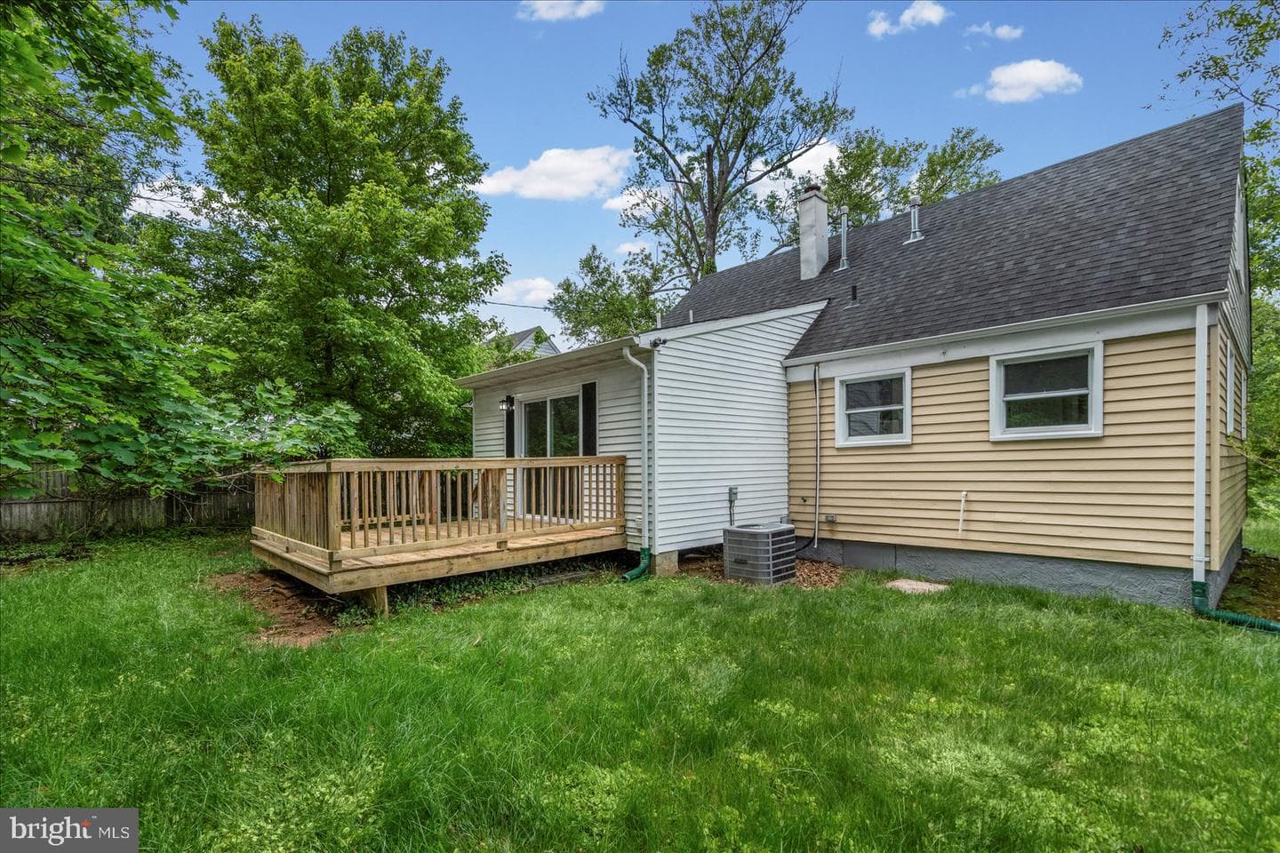 741 Leafydale Ter photo 9