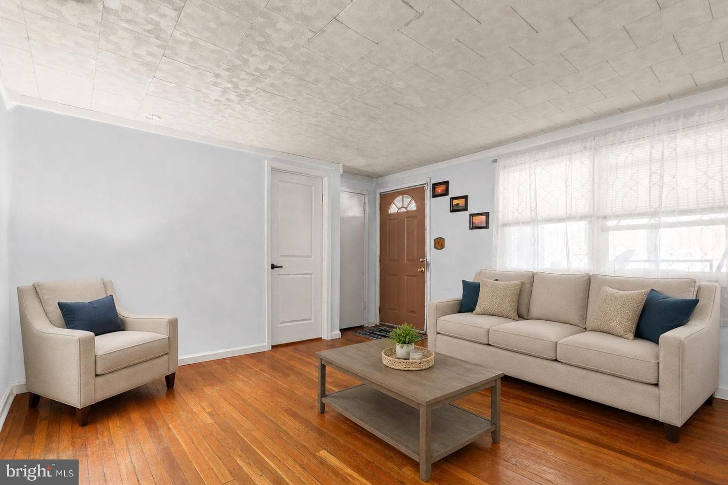 1569 Williams Avenue photo 10