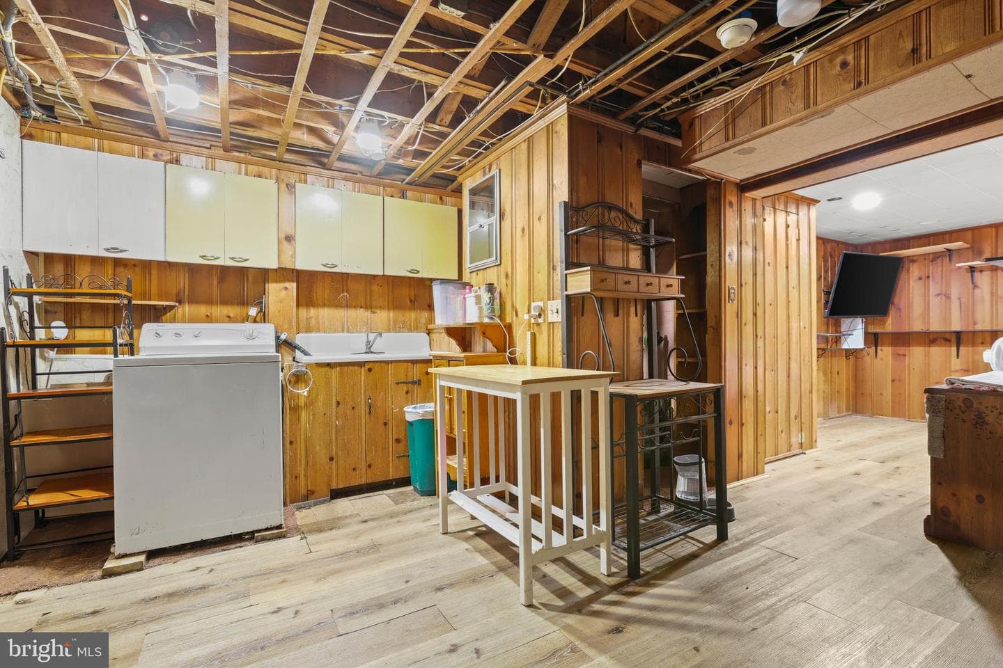 1569 Williams Avenue photo 28