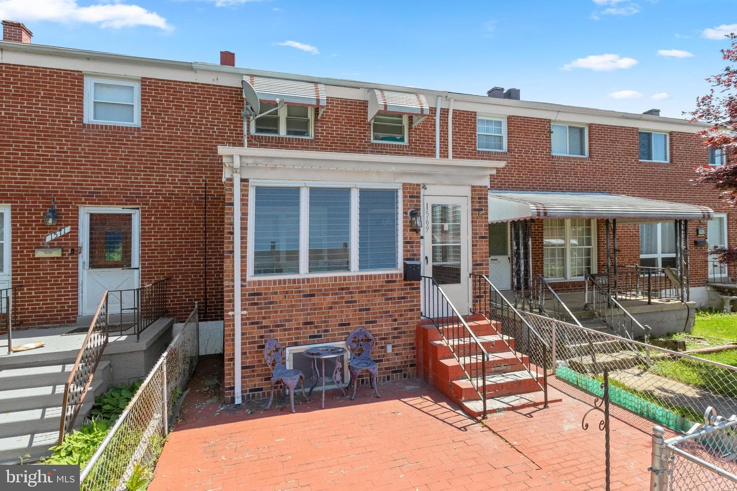 1569 Williams Avenue photo 3