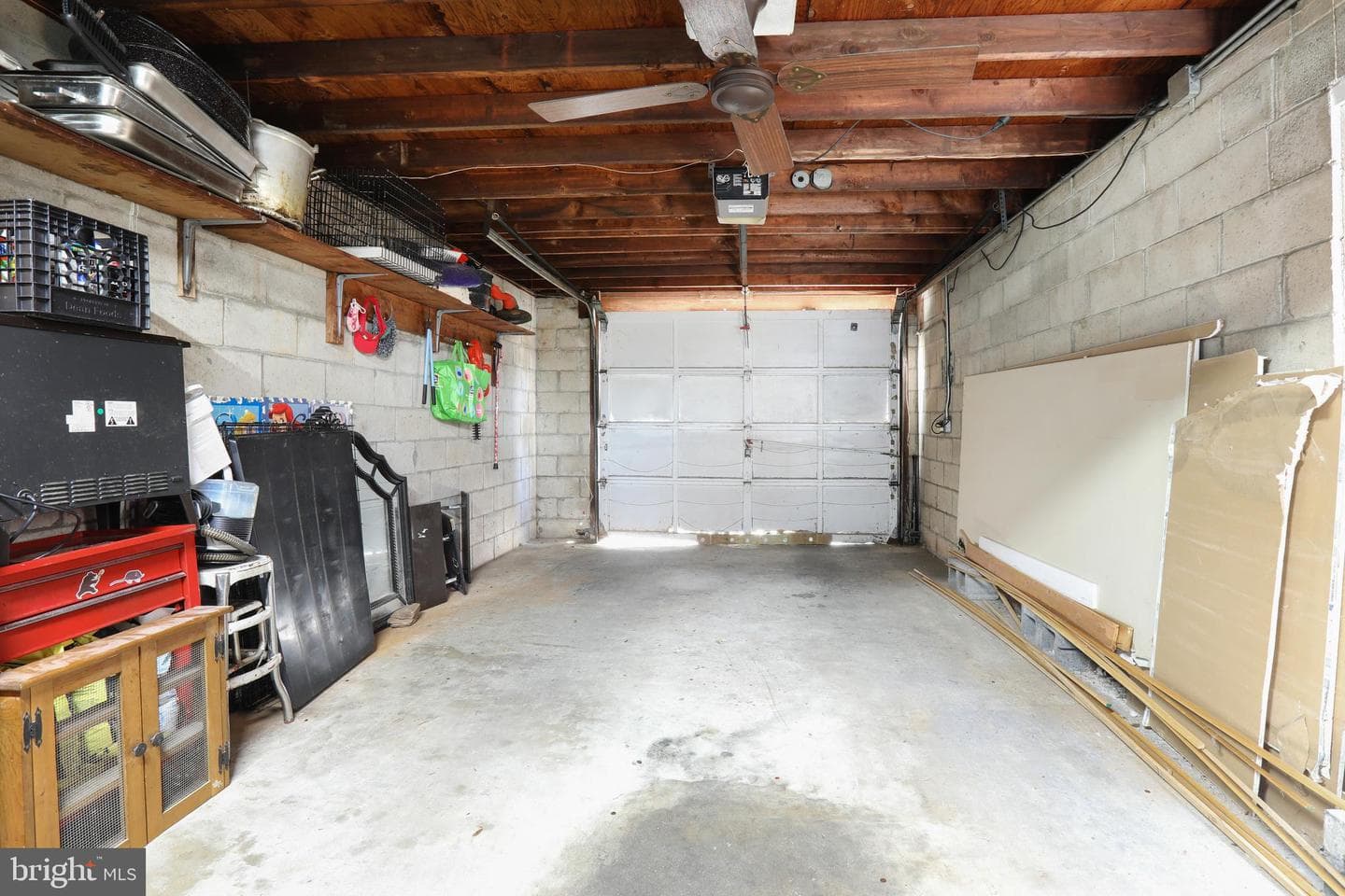 1569 Williams Avenue photo 32