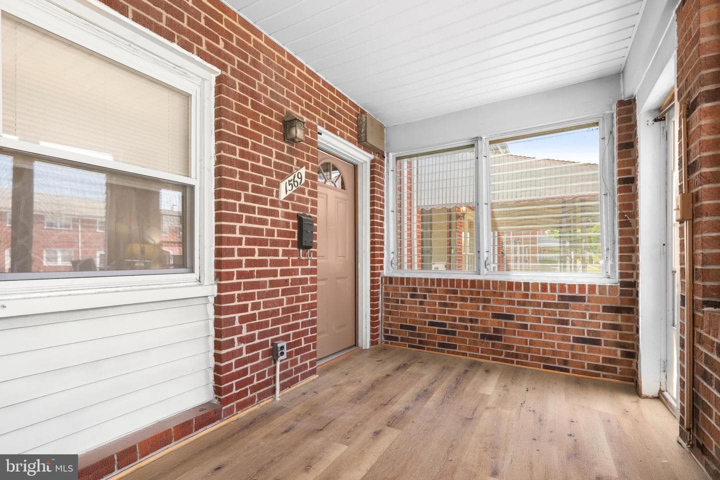 1569 Williams Avenue photo 7