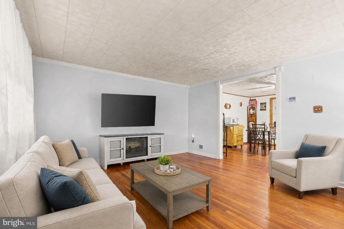 1569 Williams Avenue photo 8