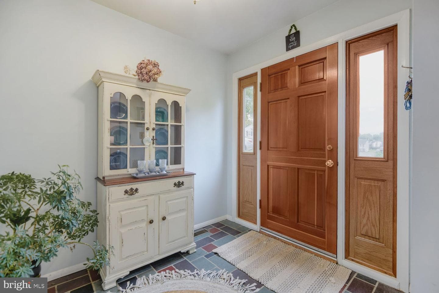 11 Lake Forest Court photo 2
