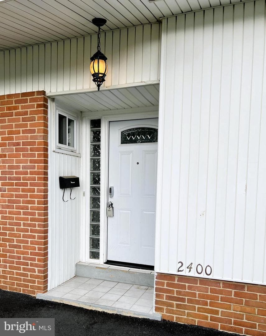 2400 Lightfoot Drive photo 4