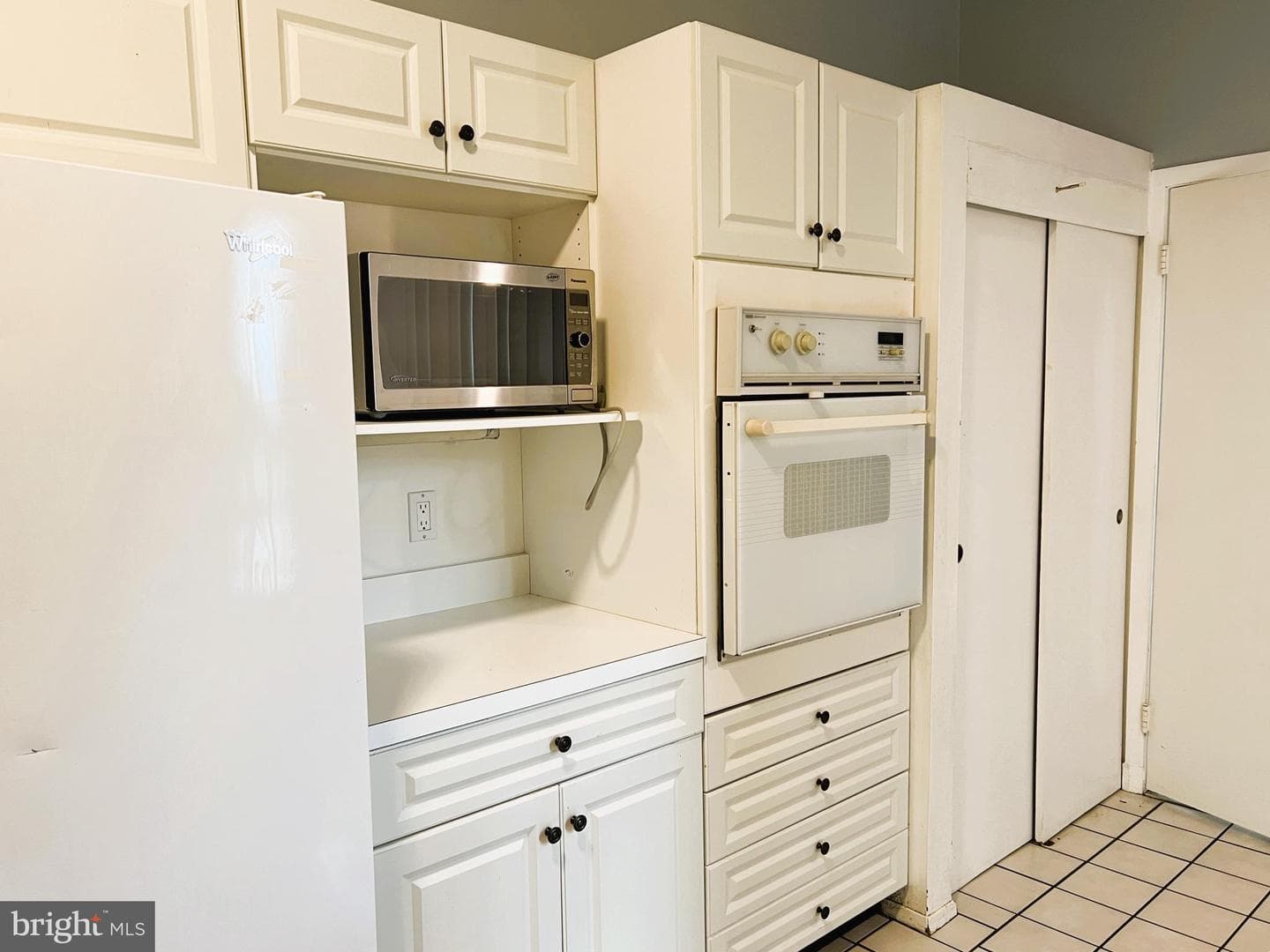 2400 Lightfoot Drive photo 6