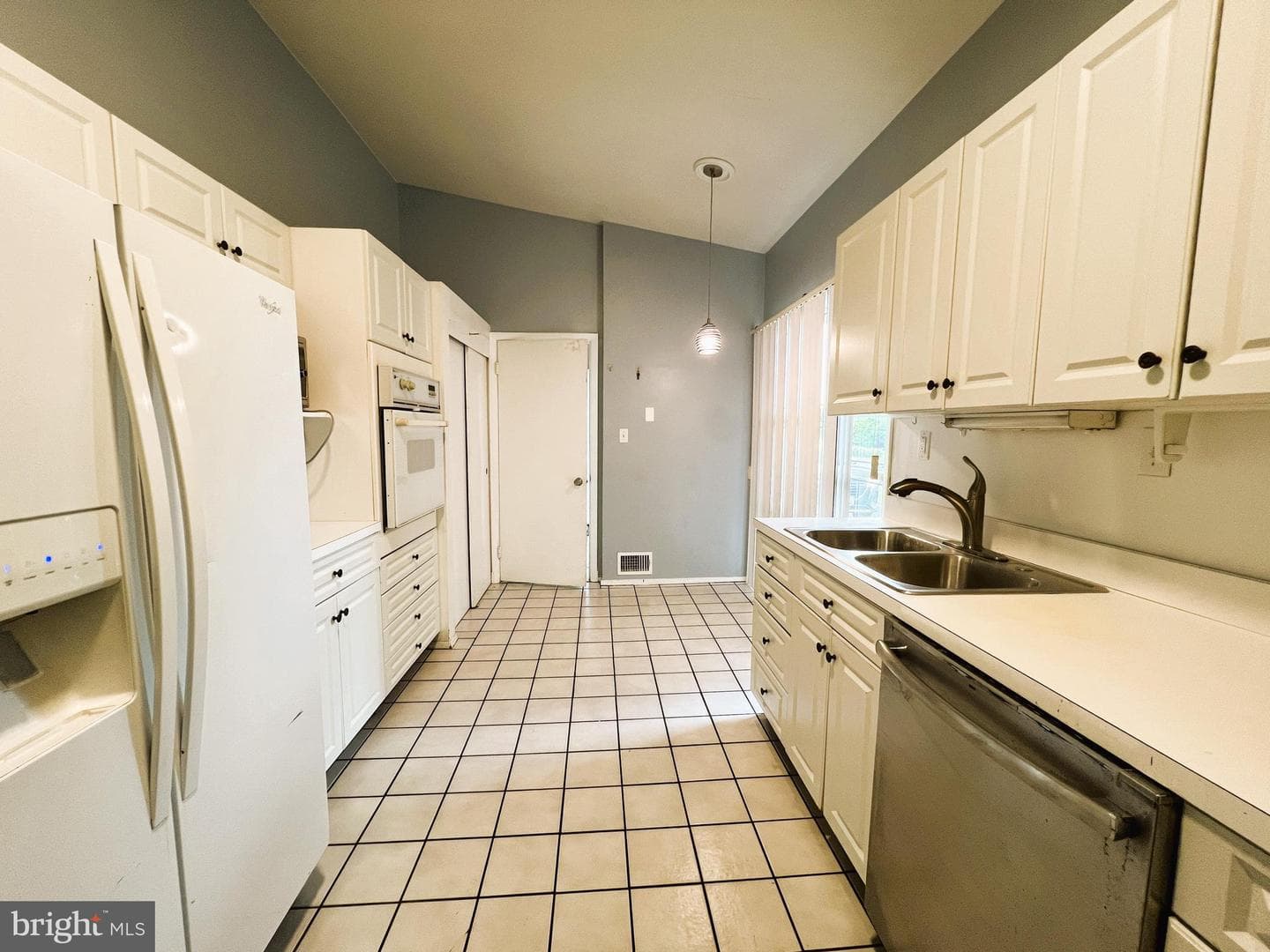 2400 Lightfoot Drive photo 8