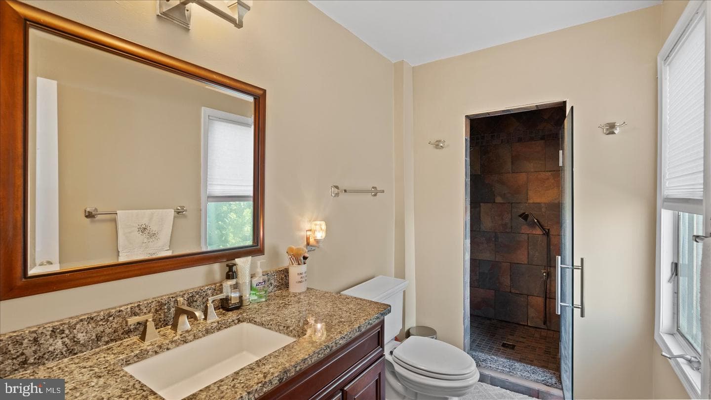 9905 Magledt Road photo 25