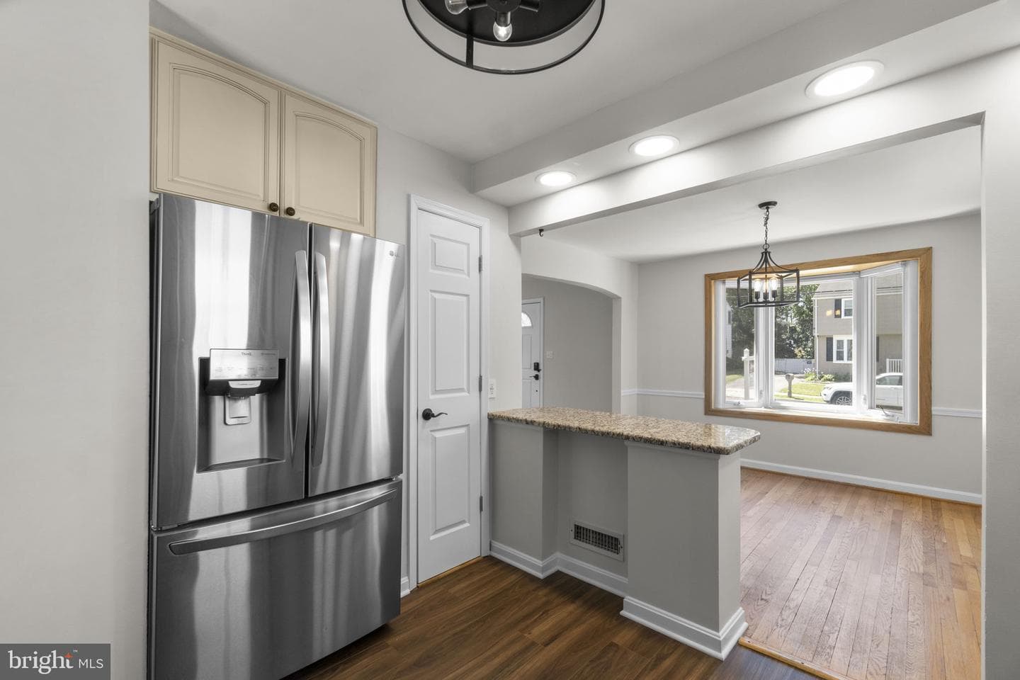 2018 Norhurst Way N photo 12