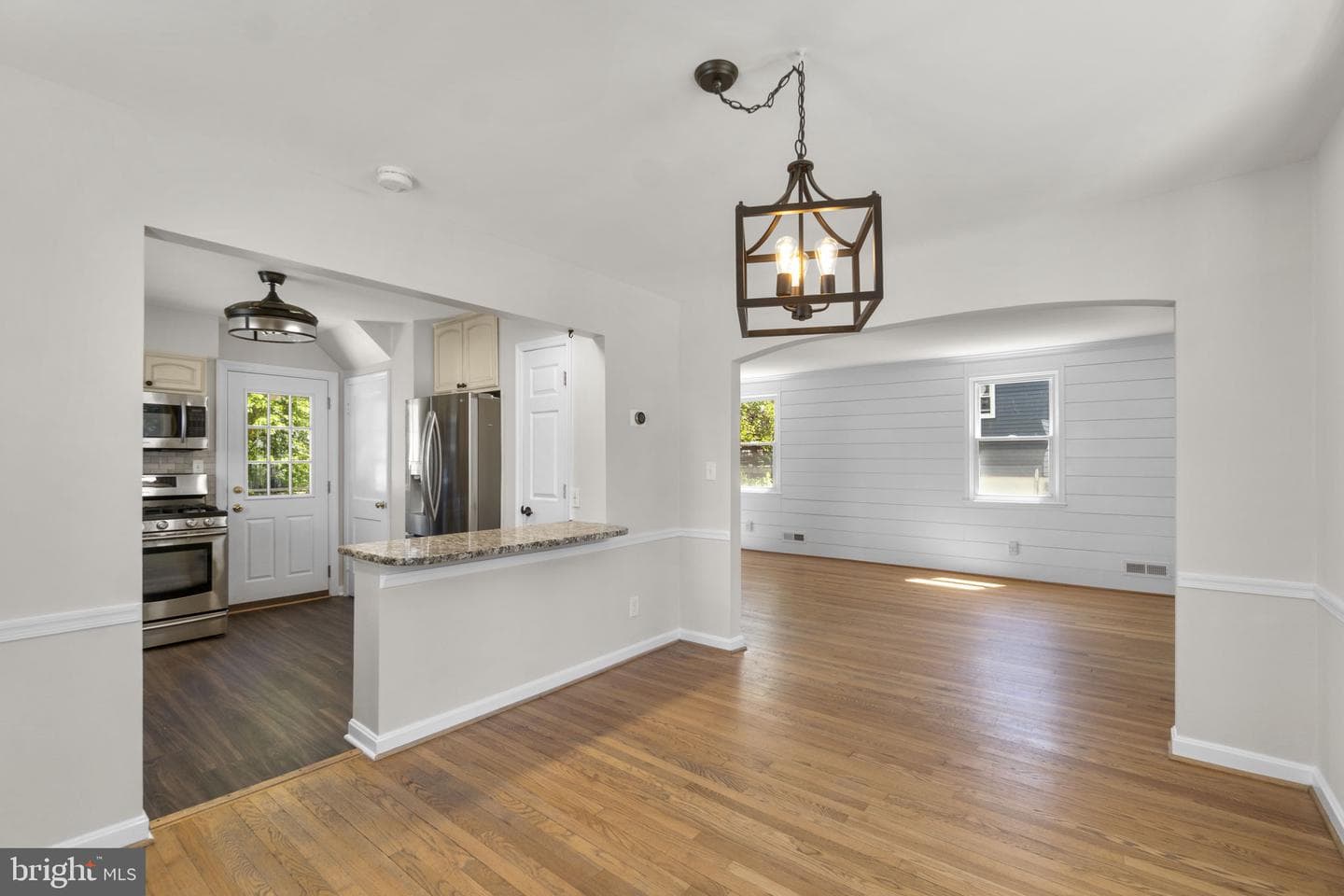 2018 Norhurst Way N photo 7
