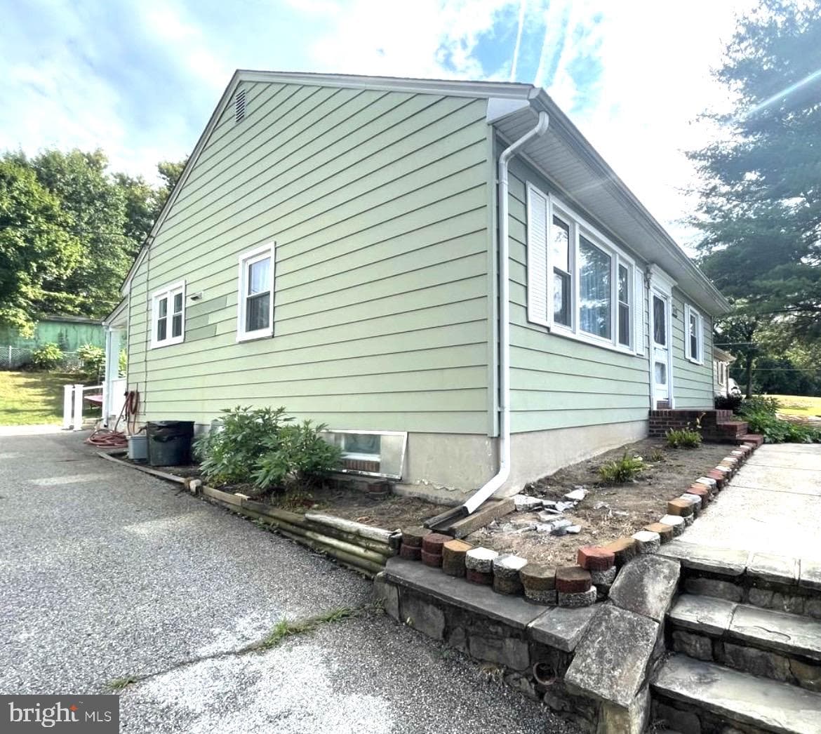1564 Sulphur Spring Road, Halethorpe