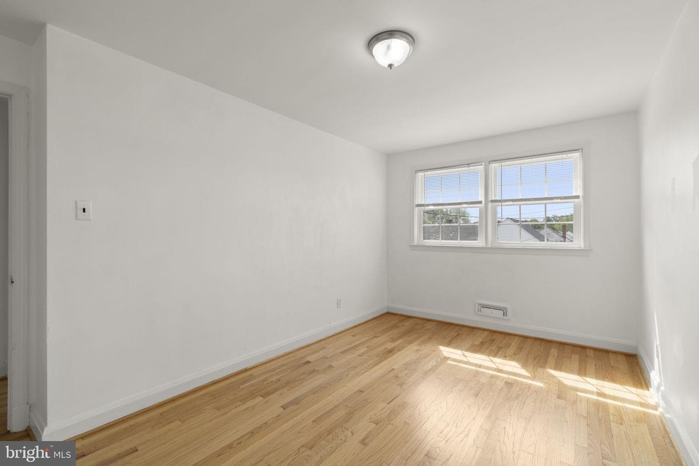 1505 Ingleside Avenue photo 25