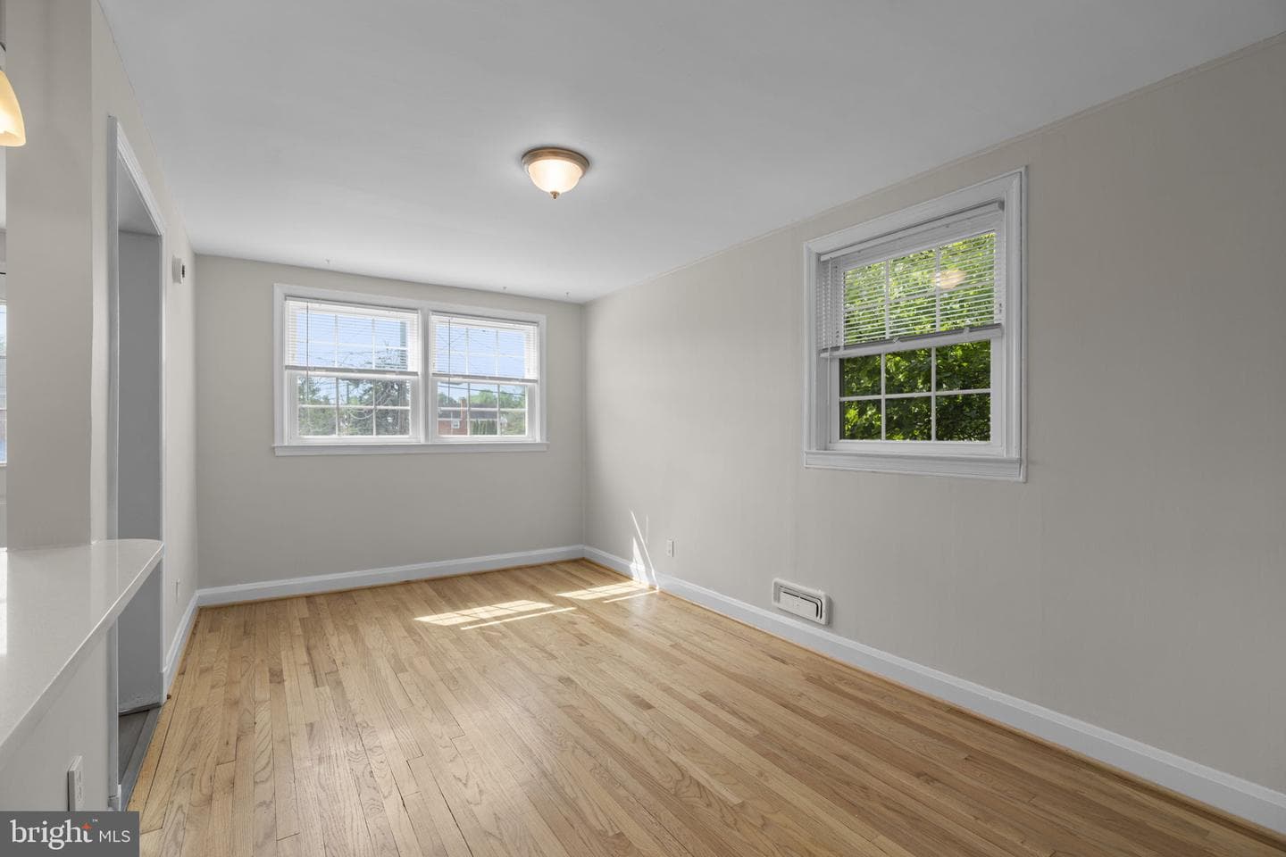 1505 Ingleside Avenue photo 9