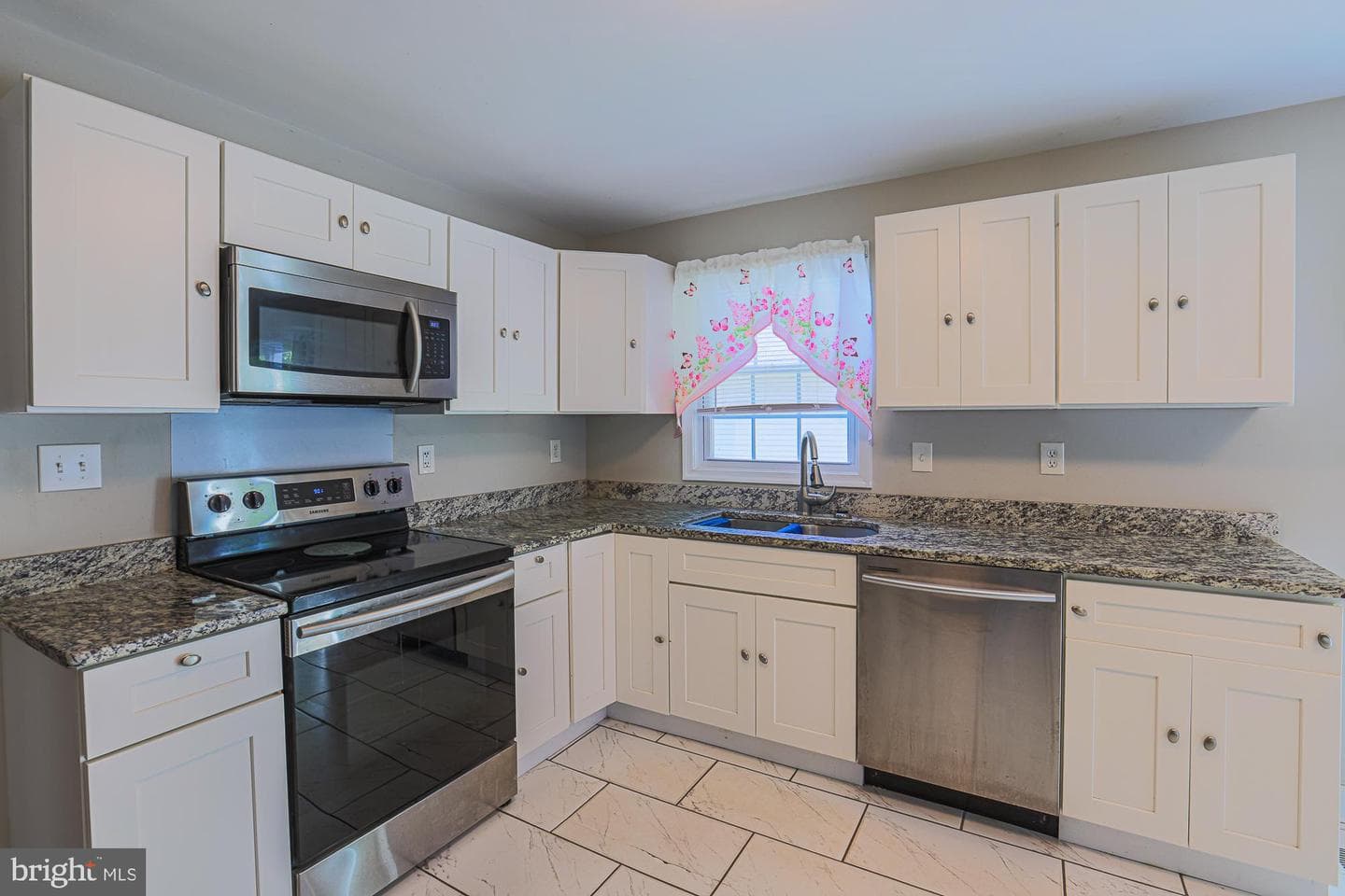 7933 34th Street photo 13