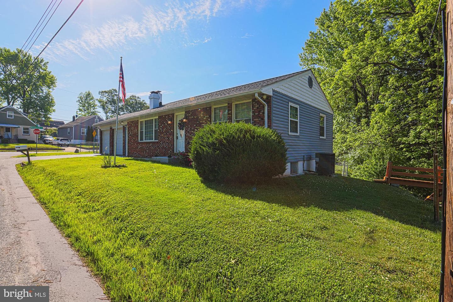 7933 34th Street photo 3