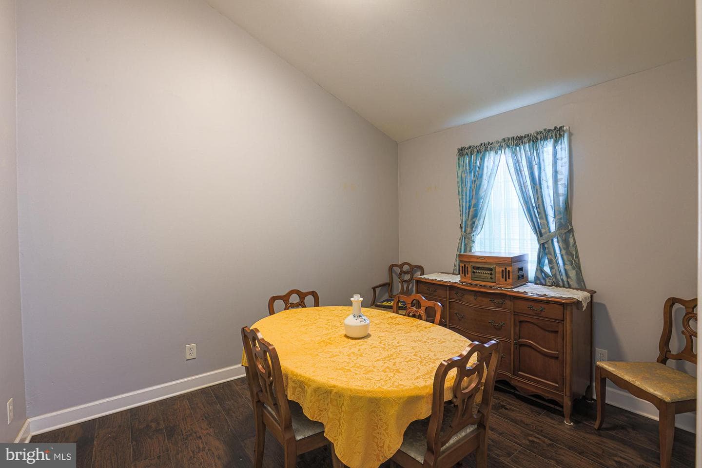7933 34th Street photo 8