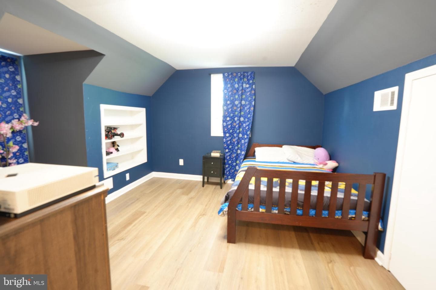 6205 Marglenn Avenue photo 19