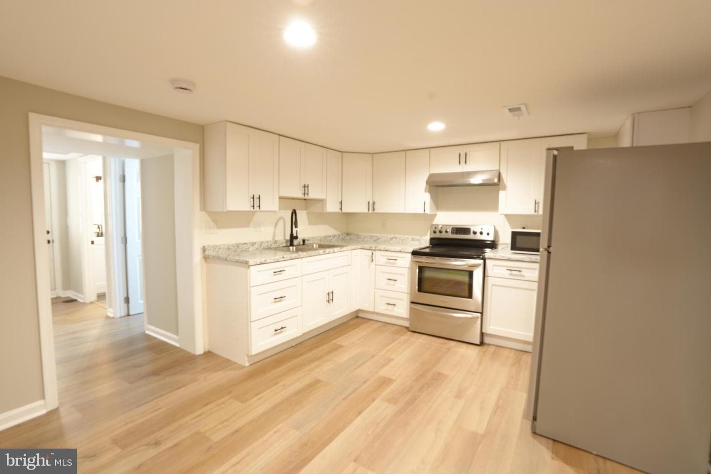 6205 Marglenn Avenue photo 21