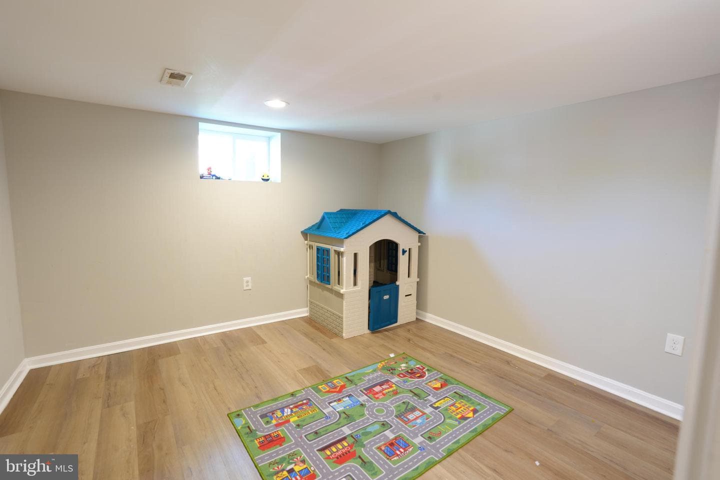 6205 Marglenn Avenue photo 27