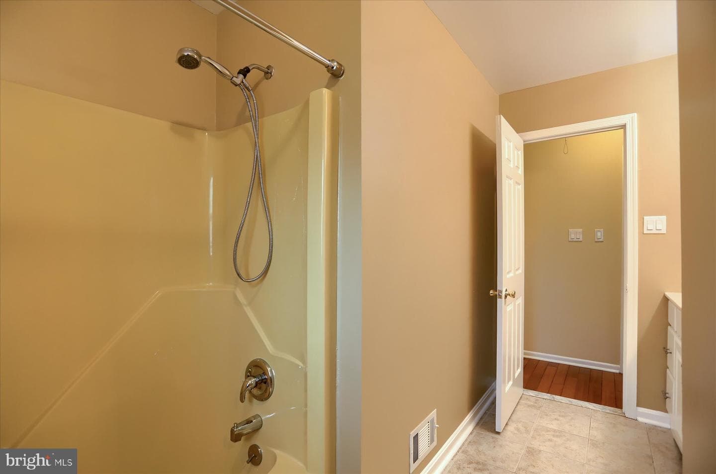 11 Tyburn Court photo 25