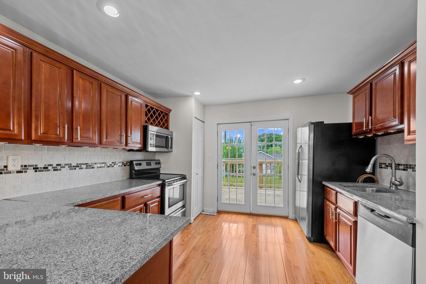 24 Yawmeter Drive photo 5