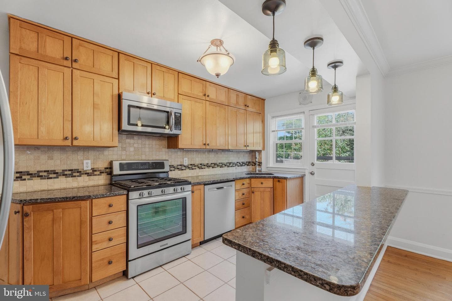 7037 Heathfield photo 16