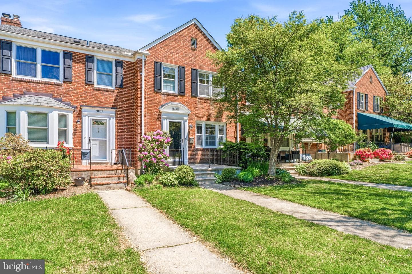7037 Heathfield photo 3