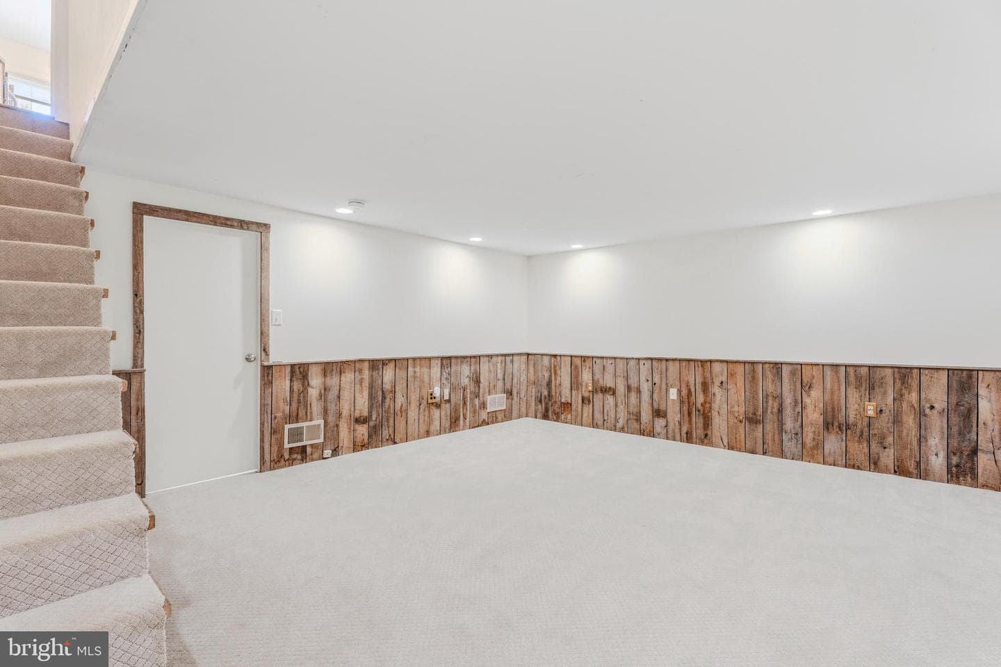 7037 Heathfield photo 32