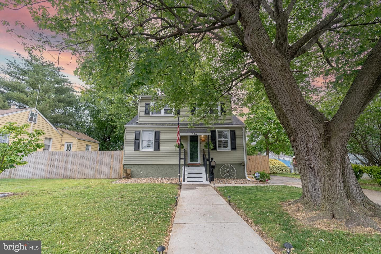 220 Pinewood Road photo 30