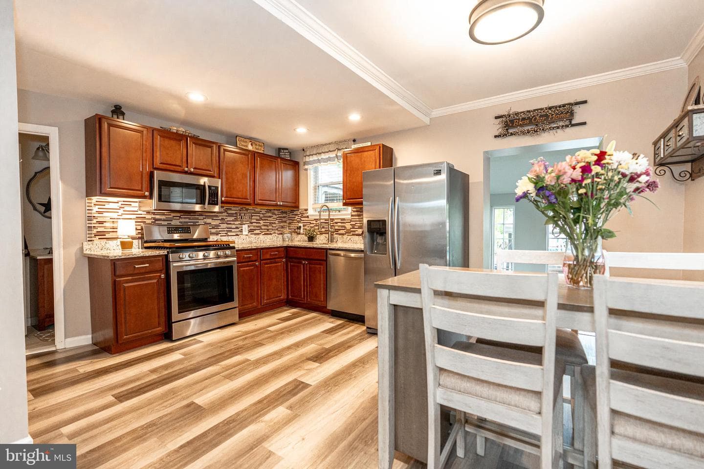 220 Pinewood Road photo 5