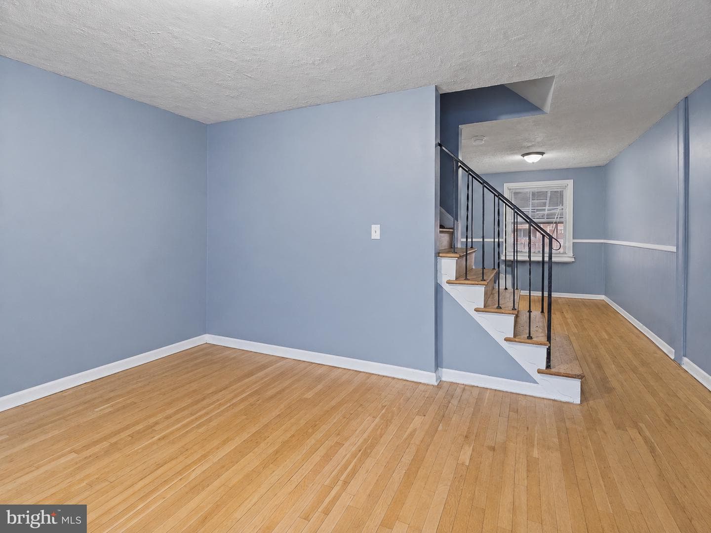 1943 Dineen Drive photo 6
