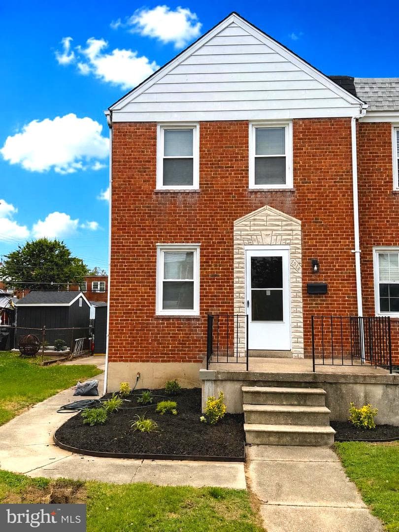 7514 Lawrence Road photo 1