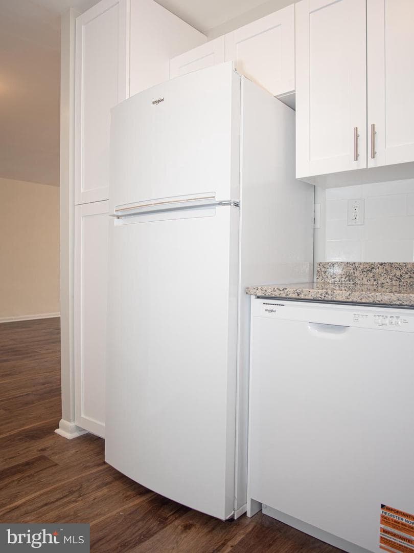130 Slade Avenue #203 photo 5
