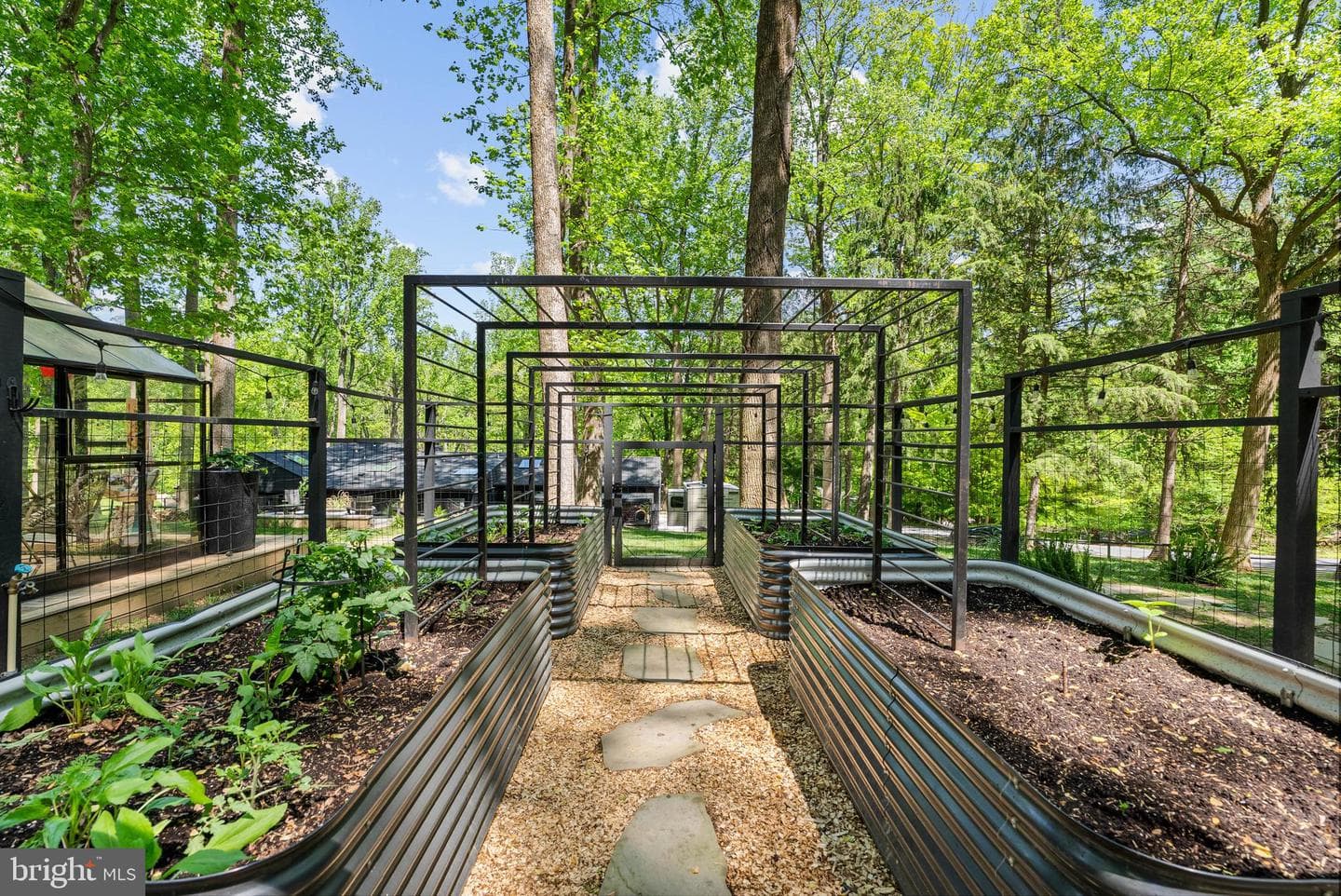 1403 Highview Drive photo 17
