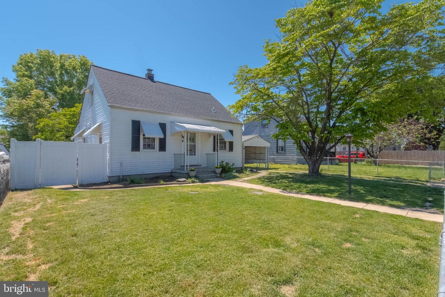 18 Avenal Road photo 2