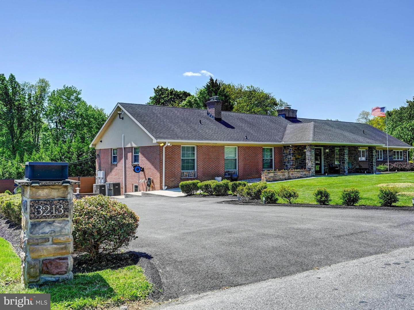 3213 Woodvalley Drive photo 8