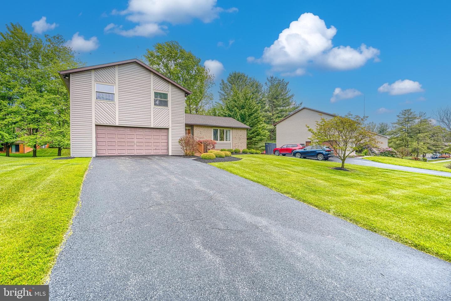 12121 Velvet Hill Drive photo 4