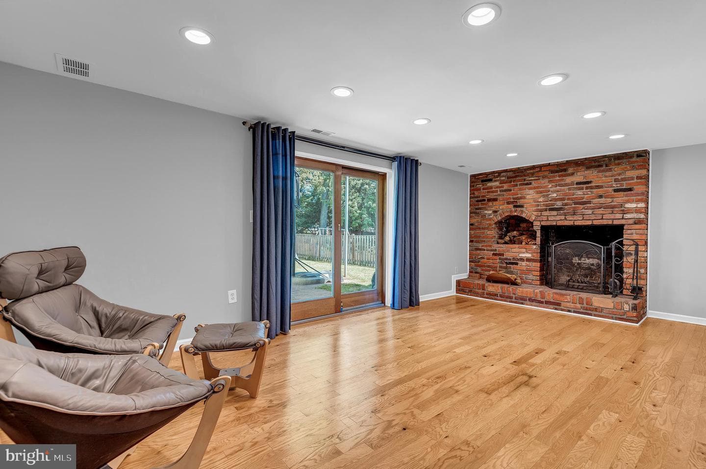 2532 Londonderry Road photo 13