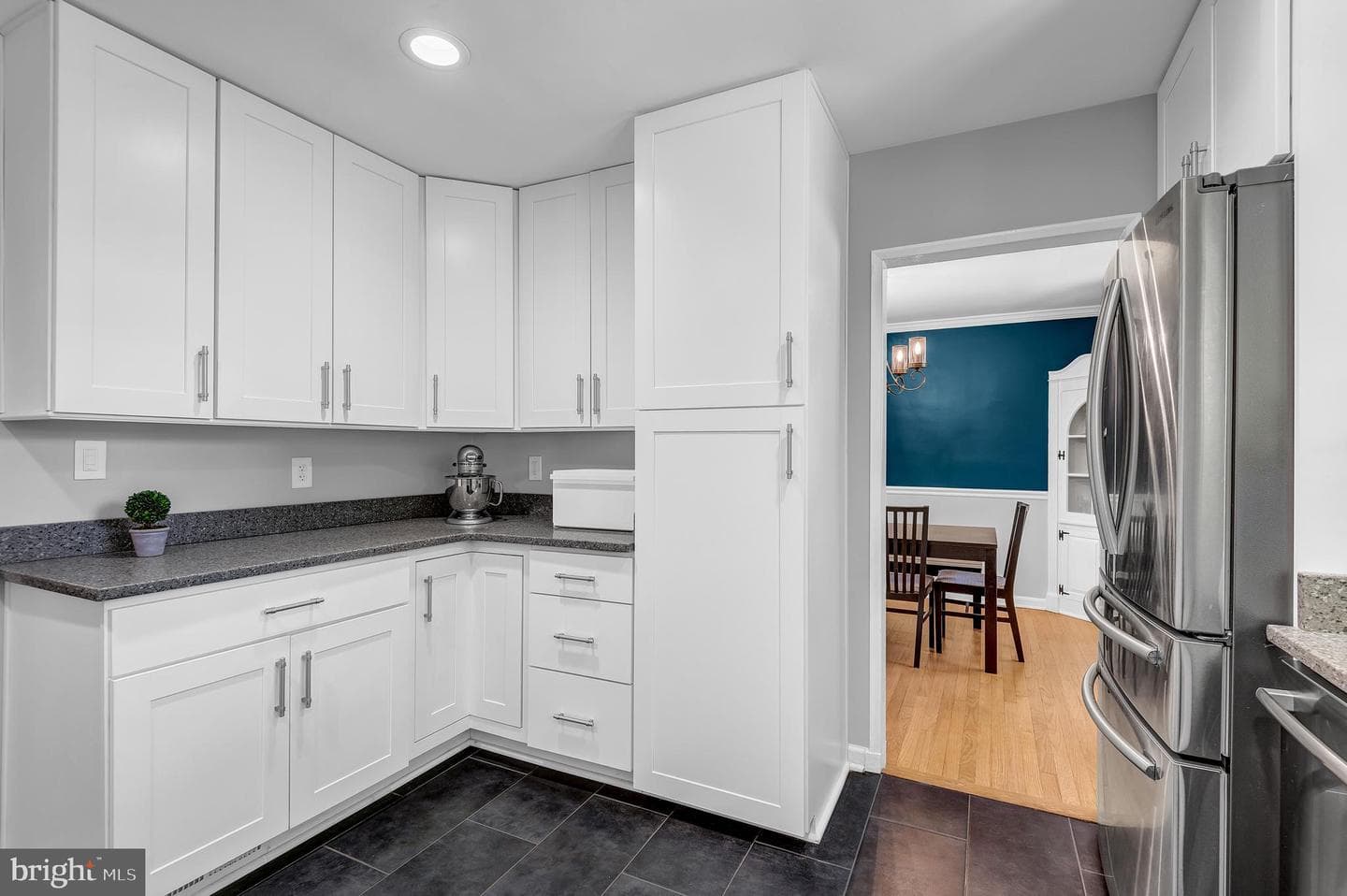 2532 Londonderry Road photo 9