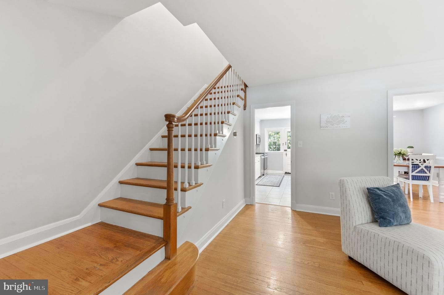 6467 Blenheim Road photo 16