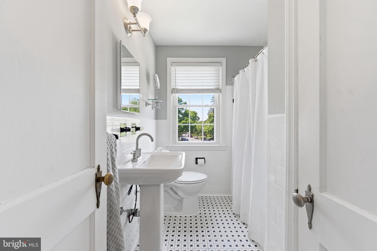 6467 Blenheim Road photo 27