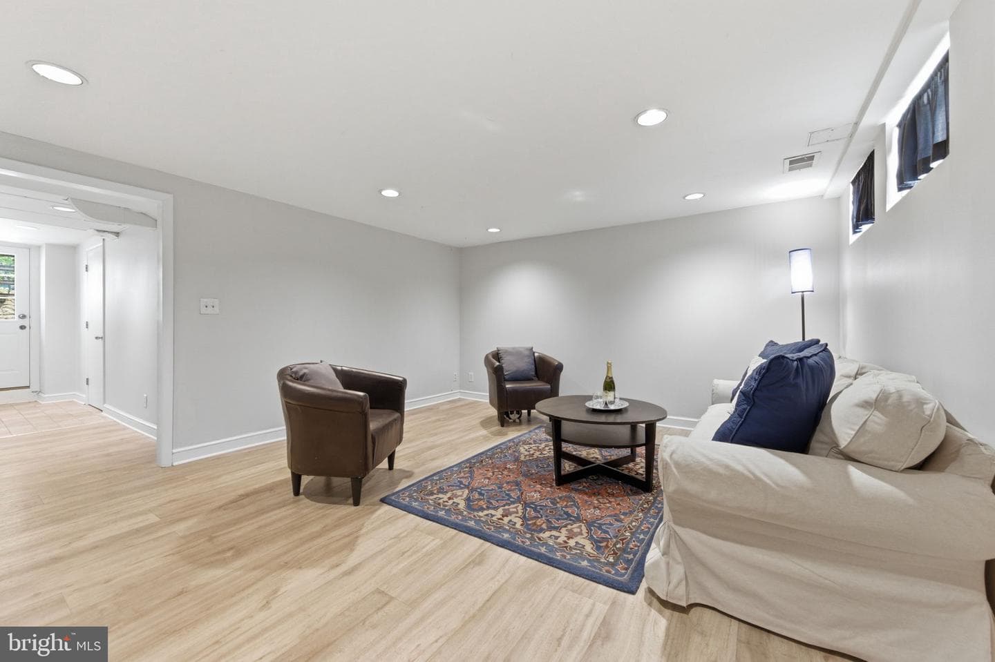6467 Blenheim Road photo 29