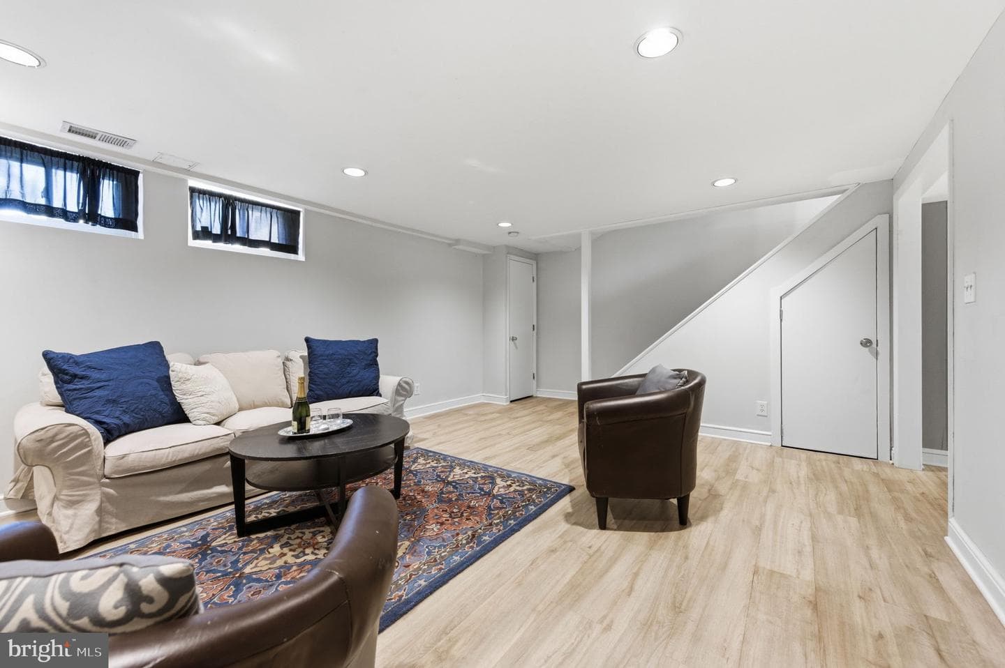 6467 Blenheim Road photo 31