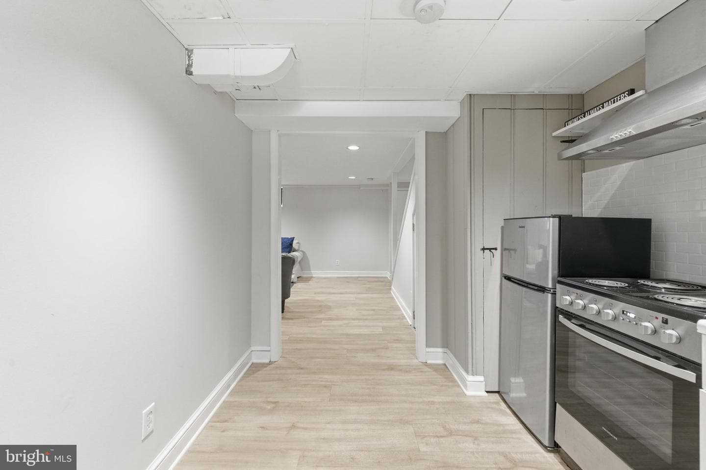 6467 Blenheim Road photo 34