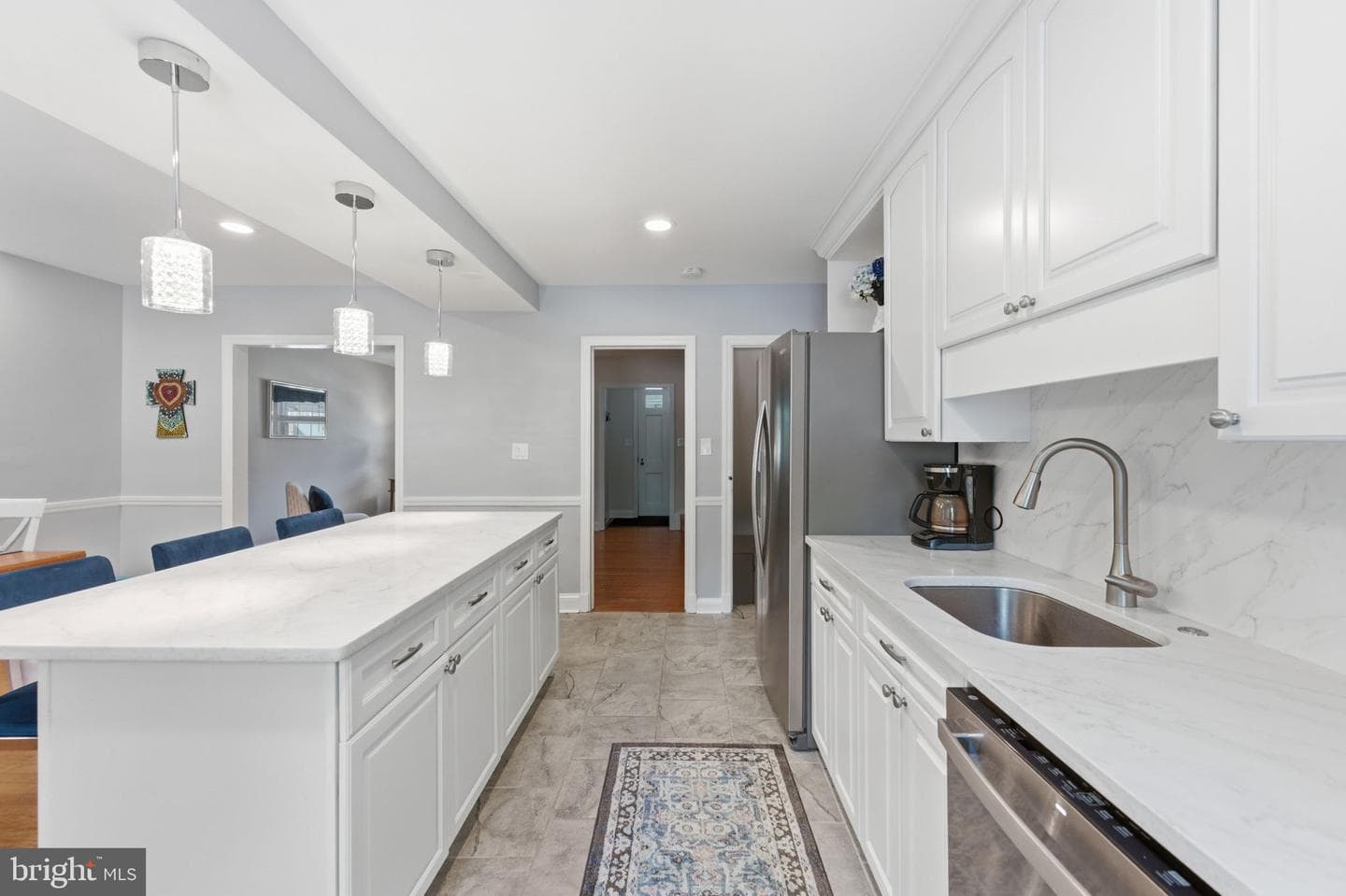6467 Blenheim Road photo 9