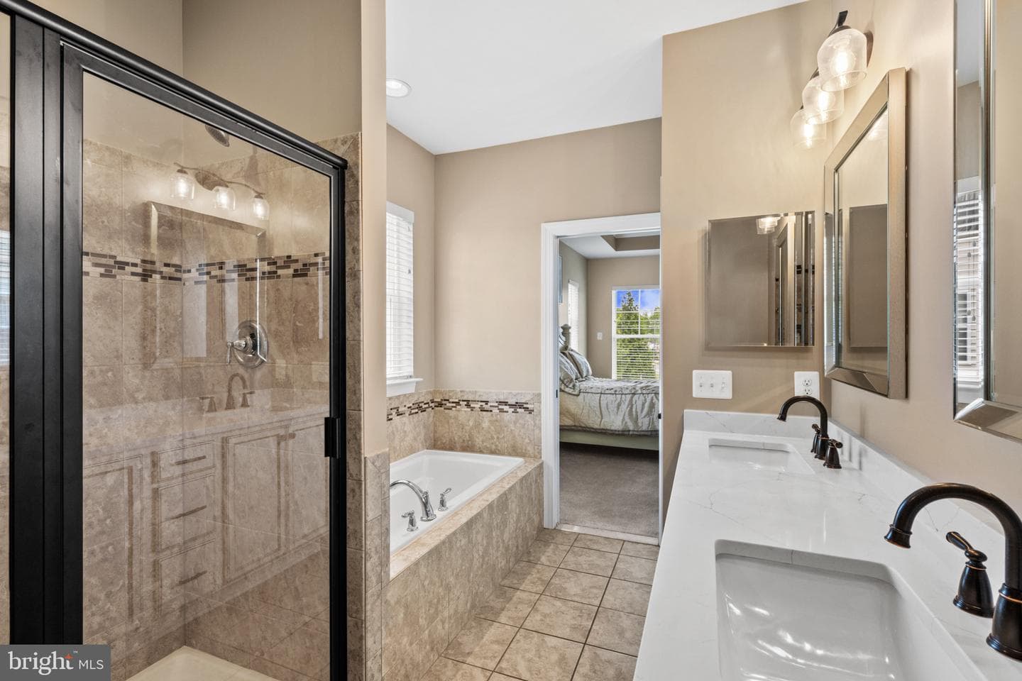 9736 Cross Road photo 20