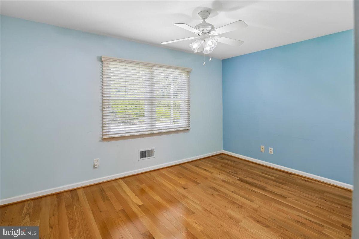 124 W Chestnut Hill Lane photo 20