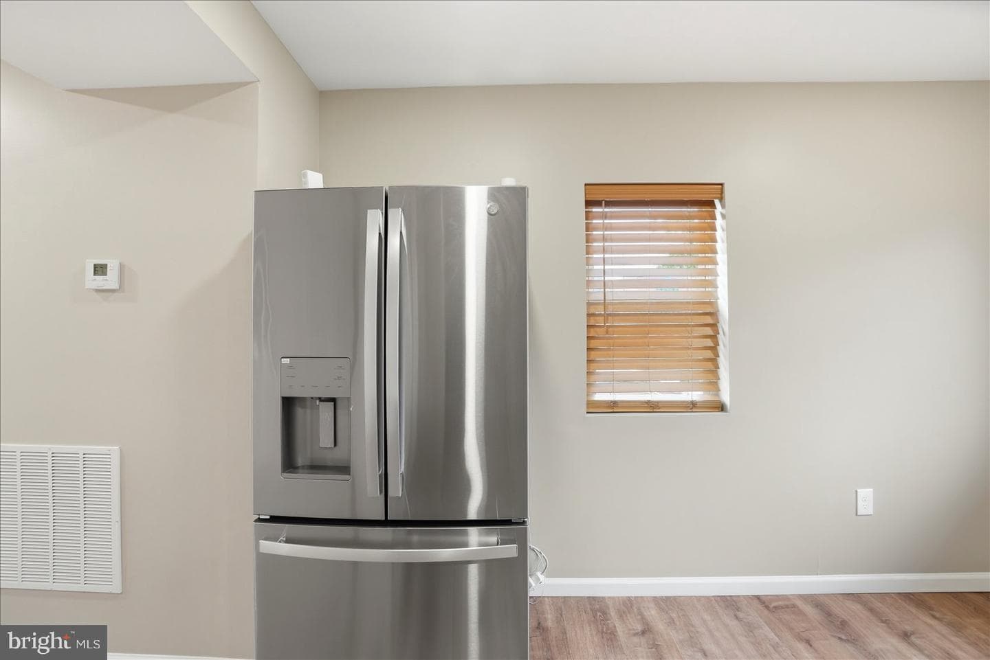 19 Warren Road photo 18
