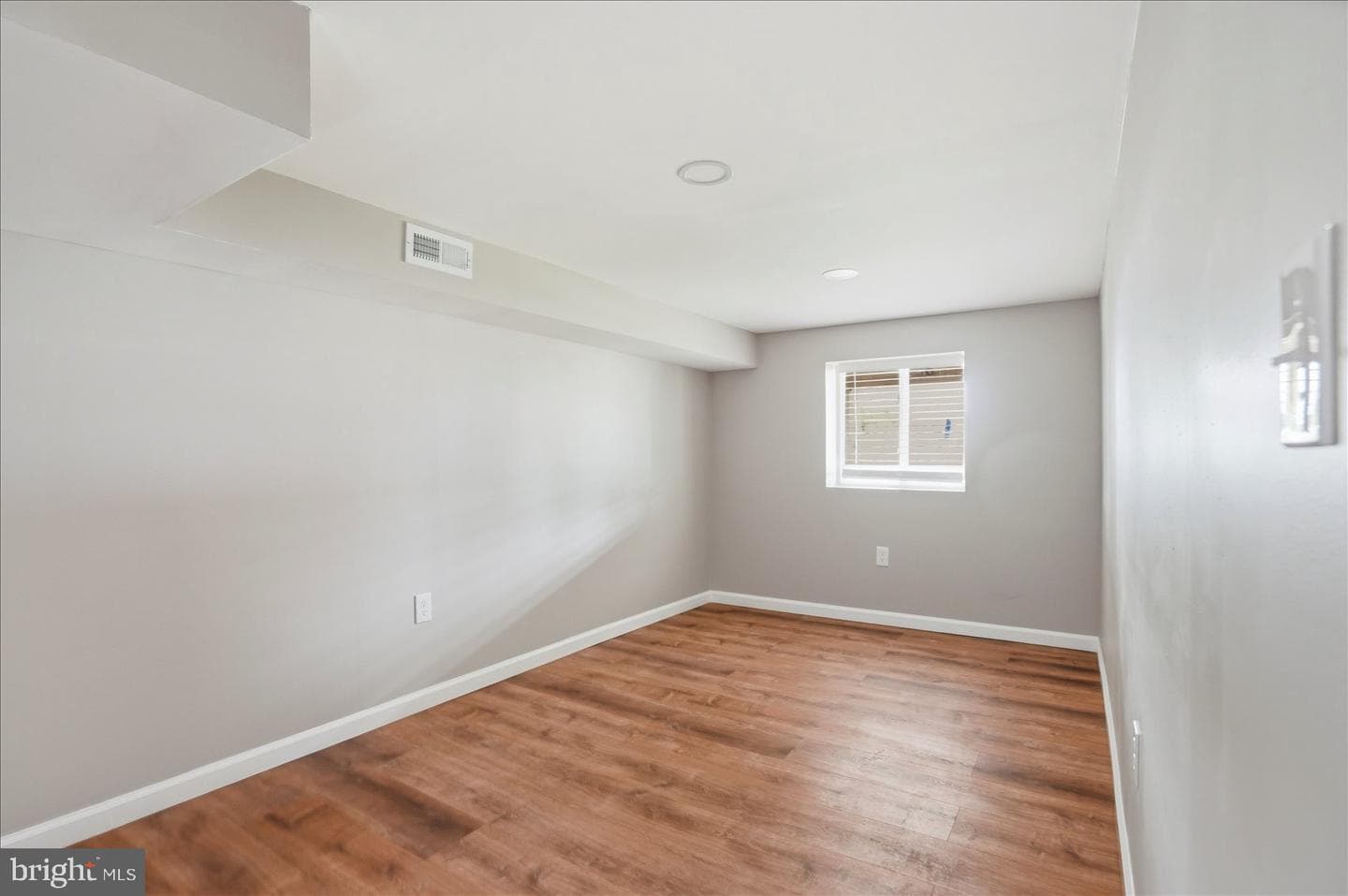 19 Warren Road photo 21