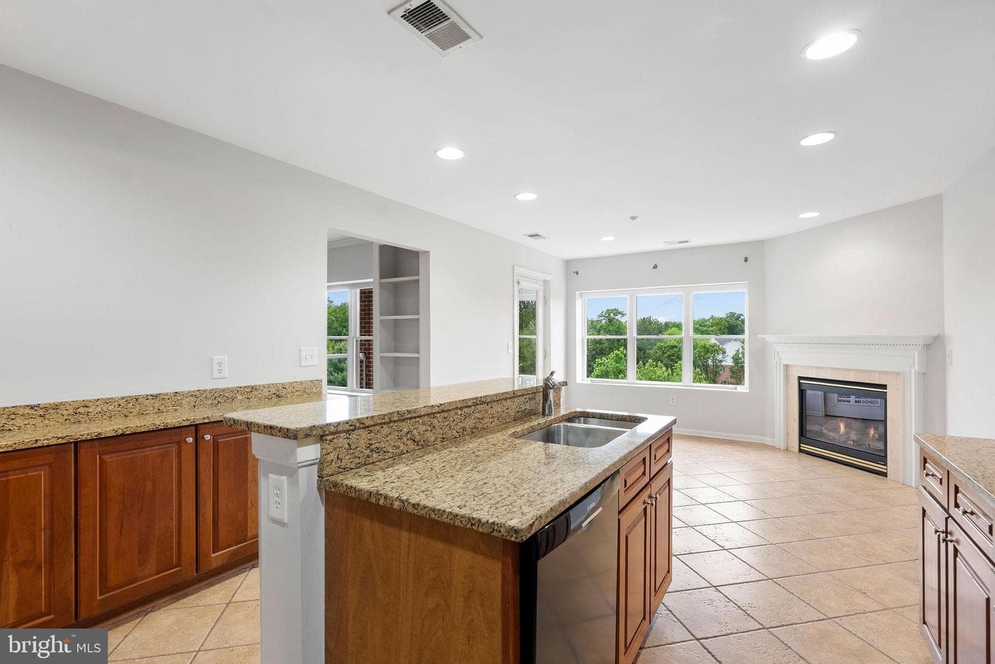 12246 Roundwood Rd # 506 photo 11